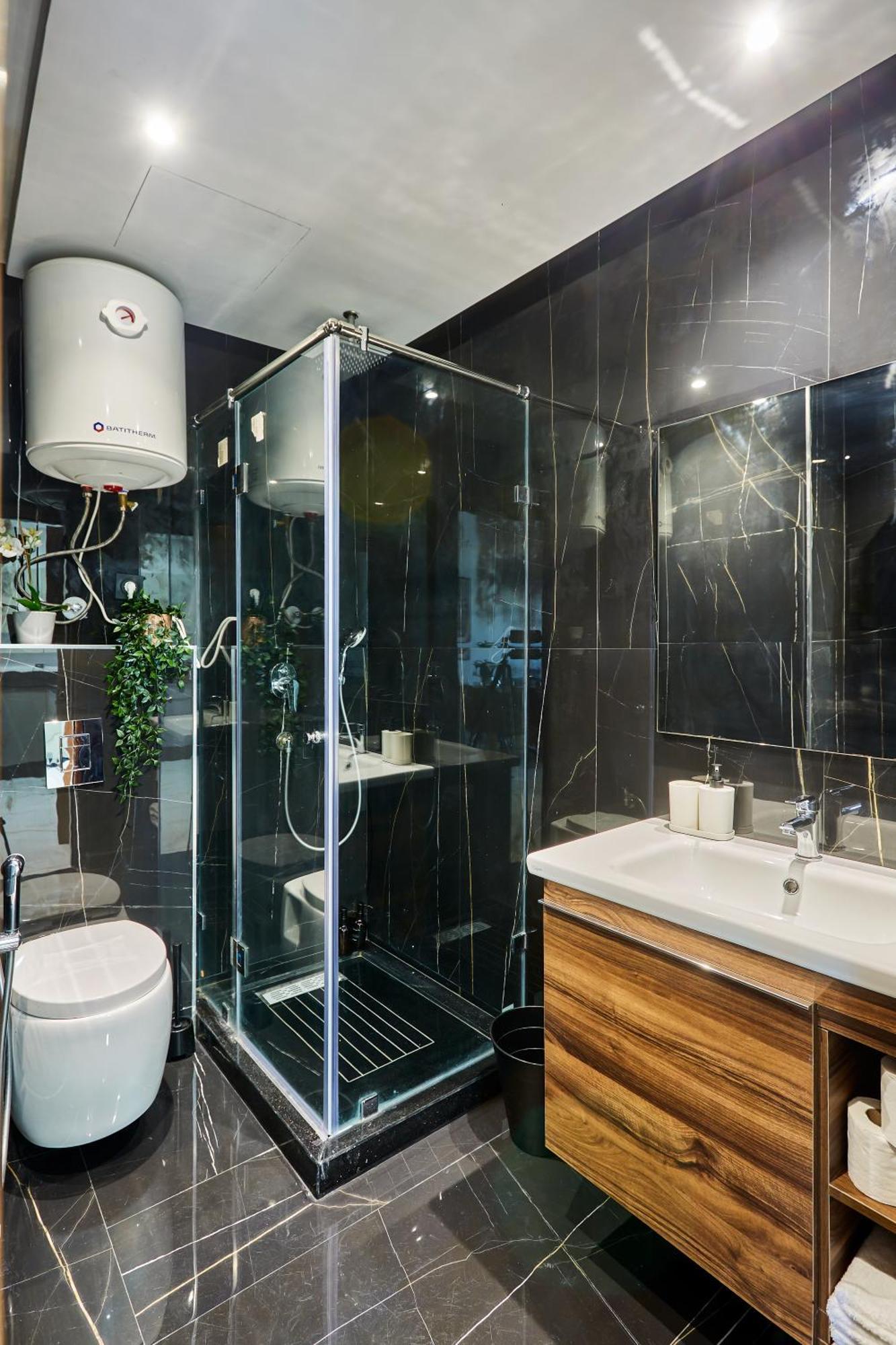 Sleek And Modern 2-Bed Unit In Downtown Casa Casablanca Exterior foto